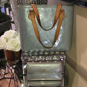 Authentic Vernis Louis Vuitton Handbag/wallet set